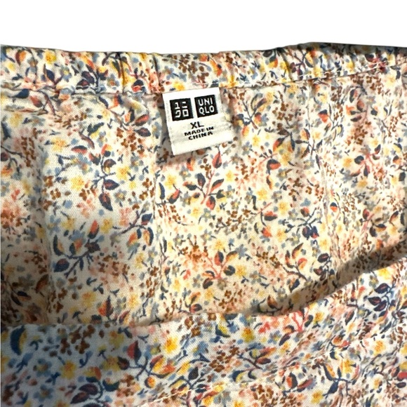 Uniqlo Floral Puff Sleeve Crop Top - Picture 4 of 5
